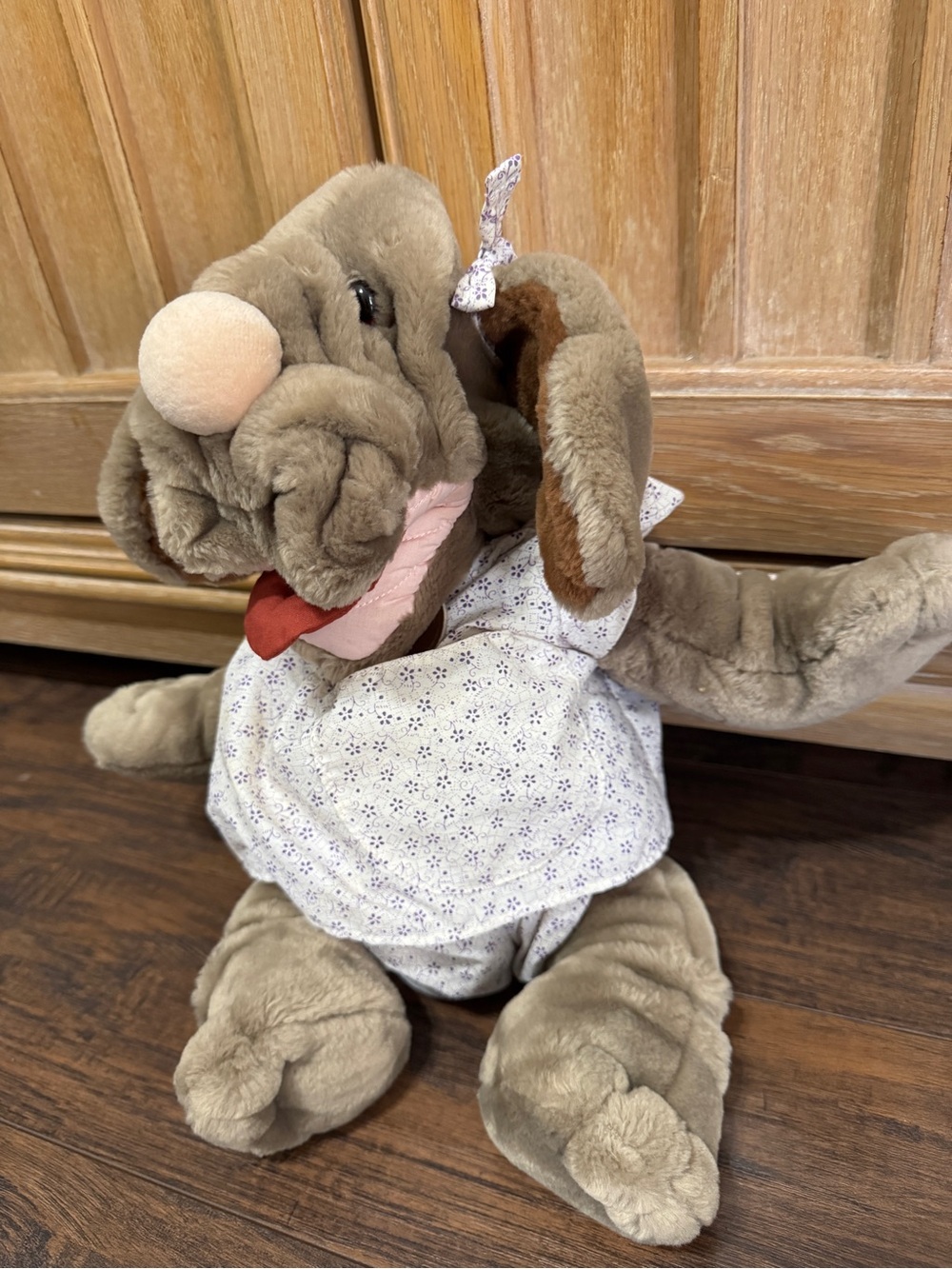 Vintage Ganz Bros 1980s “Wrinkles” adorable dressed up dog hand puppet